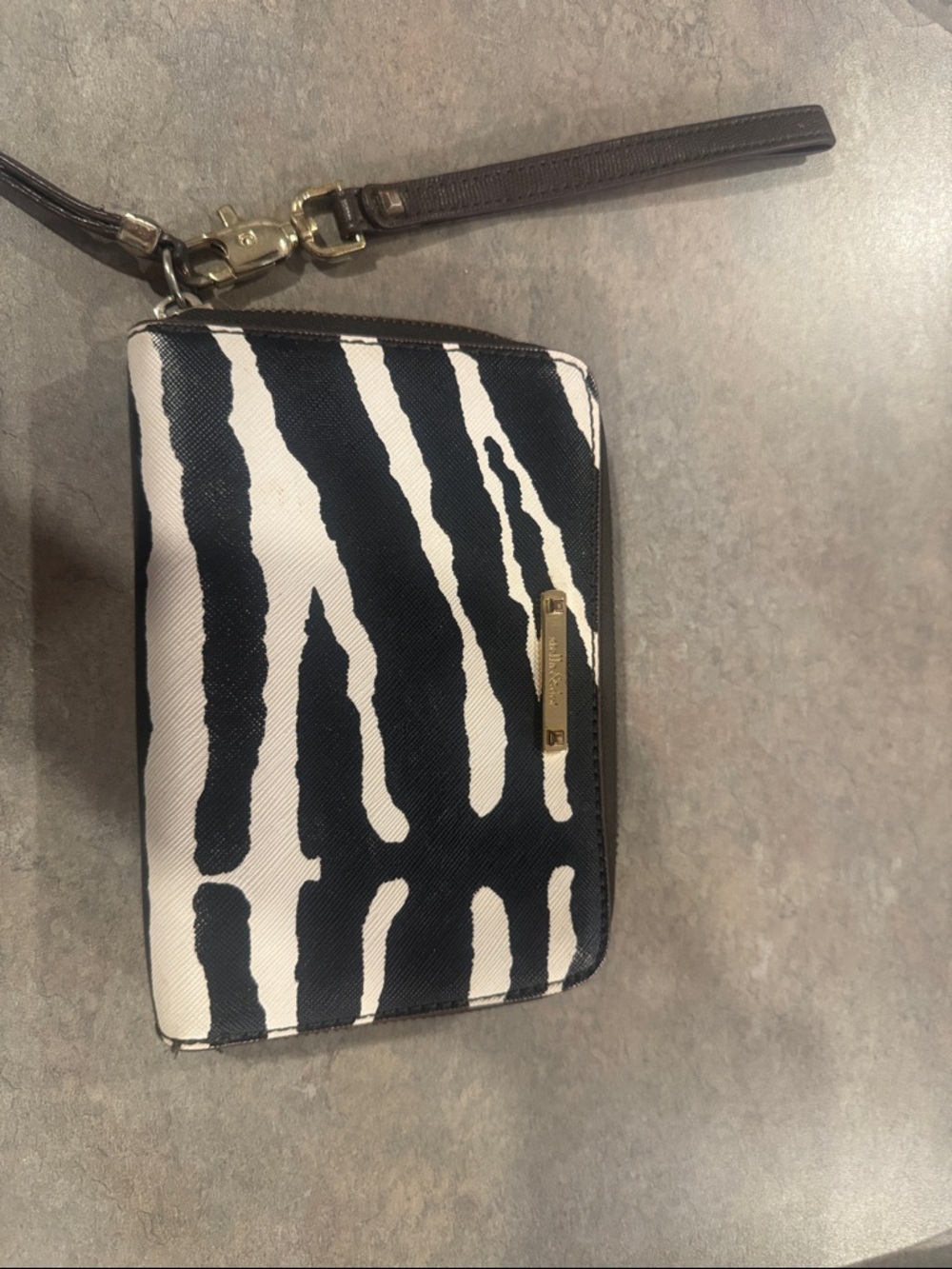 Stella & Dot Women's Wallet OS
Black Zebra Print Clutch
Wristlet Zip Closure